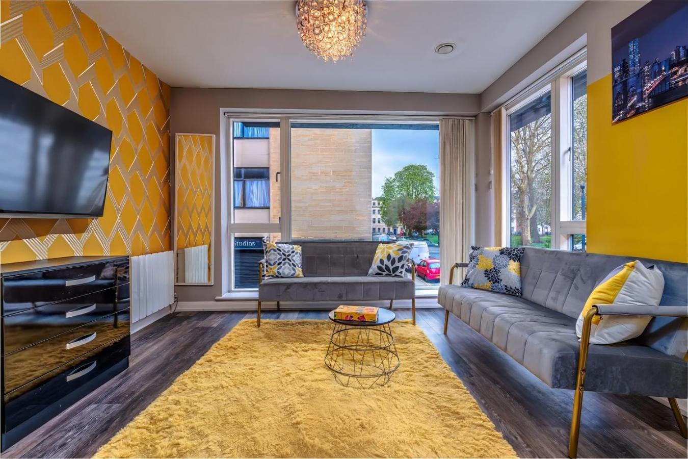 Iconic Garden Apt, Steps From City Centre & Cafes บริสตอล ภายนอก รูปภาพ